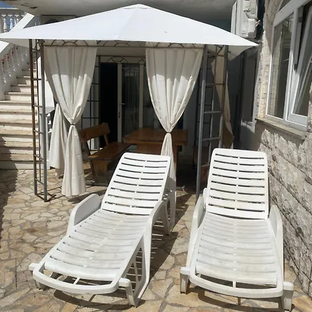 Apartments Villa Dalmatina Vodice Exterior photo