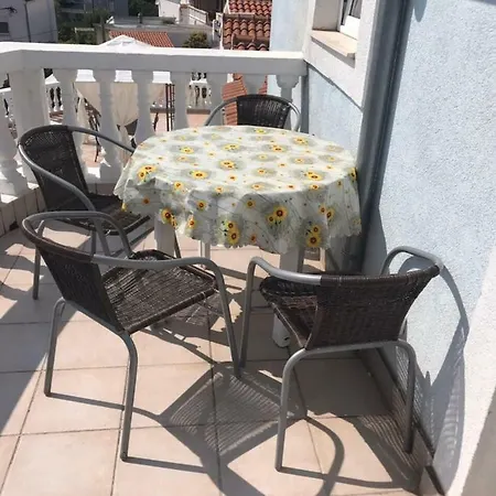 Apartments Villa Dalmatina Vodice Exterior photo